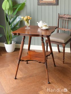 英国アンティークの美しいサイドテーブル、マホガニー材のオケージョナルテーブル