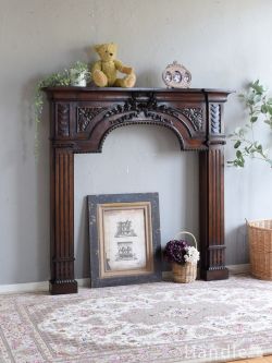 アンティーク家具 その他 アンティーク家具 フランスらしい彫が華やかな暖炉枠、オーク材で出来たアンティークのマントルピース