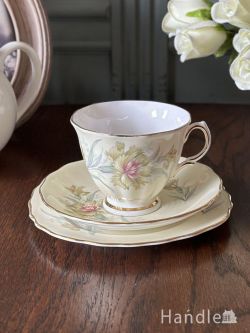 アンティーク雑貨 アンティーク食器 コルクラフ(Colclough)のカップ＆ソーサー(トリオ)、お花が描かれた英国アンティーク陶磁器
