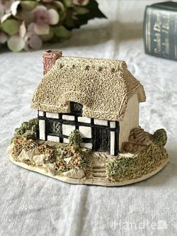 アンティーク雑貨 アンティークオブジェ Lilliput Laneリリパットレーンの可愛い家、チューダー様式の茅葺屋根のお家