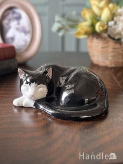 アンティーク雑貨 アンティークオブジェ タキシード模様の可愛い猫ちゃんのフィギュリン、Just Cats のアンティーク置き物