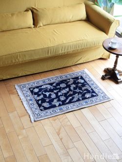 アンティーク雑貨 トライバルラグ・トルコ絨毯 ナイン（Naeen） 6Laの手織りのペルシャ絨毯、使いやすいサイズのおしゃれなカーペット