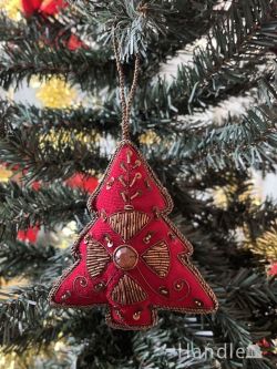 インテリア雑貨 オブジェインテリア クリスマスツリーを華やかに彩ってくれる、真っ赤なツリーの形のおしゃれなオーナメント