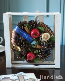 インテリア雑貨 オブジェインテリア そのまま飾れちゃう木箱付き、ナチュラルで可愛いクリスマスのリースS