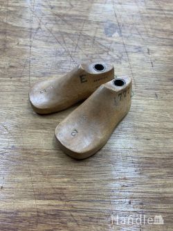 到着予定商品 アンティーク 子供靴型