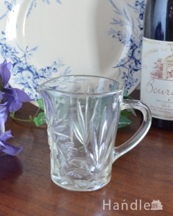 アンティーク雑貨 アンティーク食器 花瓶にもなる小さなプレスドグラス、アンティークのガラスピッチャー