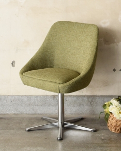 アンティークチェア・椅子 ビンテージチェア 北欧スタイルのヴィンテージチェア、グリーン色のカッコいいスピンチェア