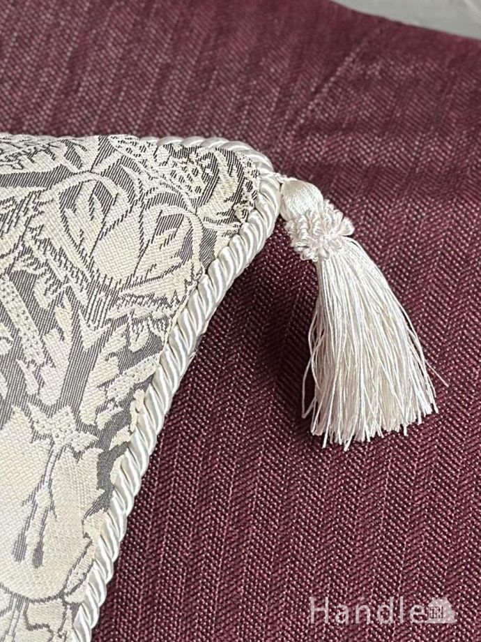 ウィリアムモリス風デザインのクッション