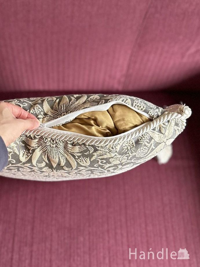 カバーとクッションのセットです