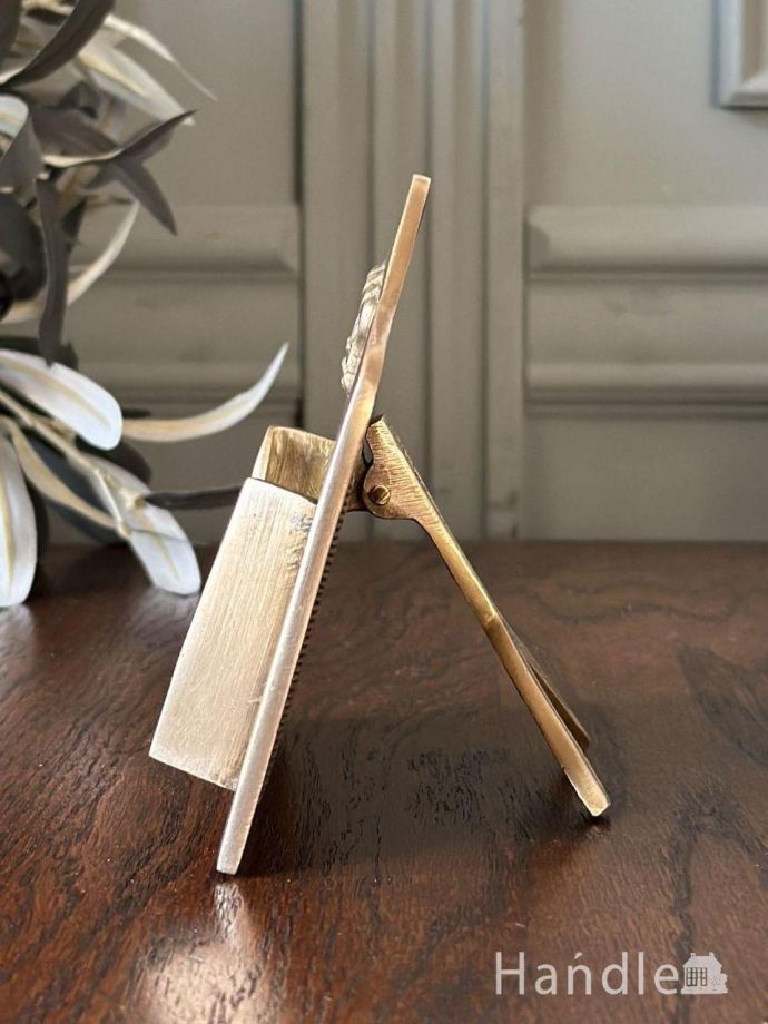 カードホルダーの横