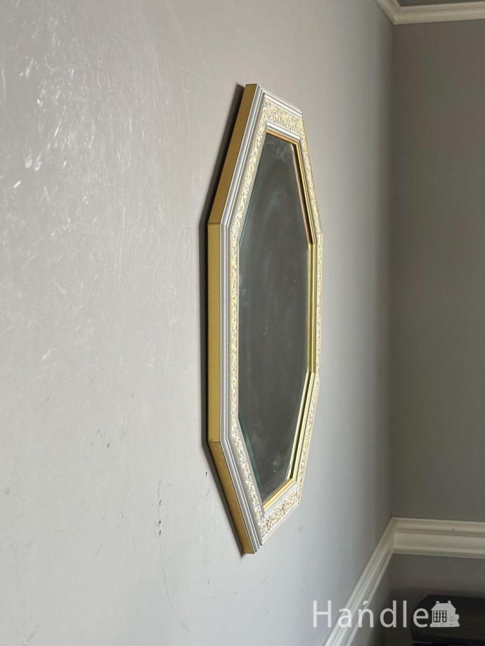 ウォールミラーの側面