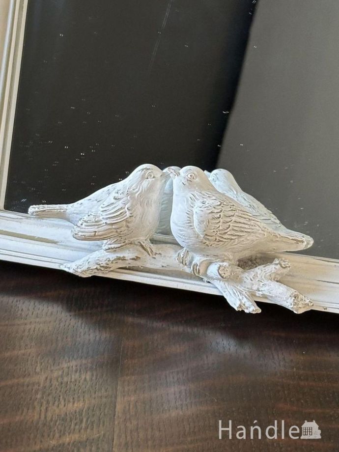 アンティーク風のスタンドミラー