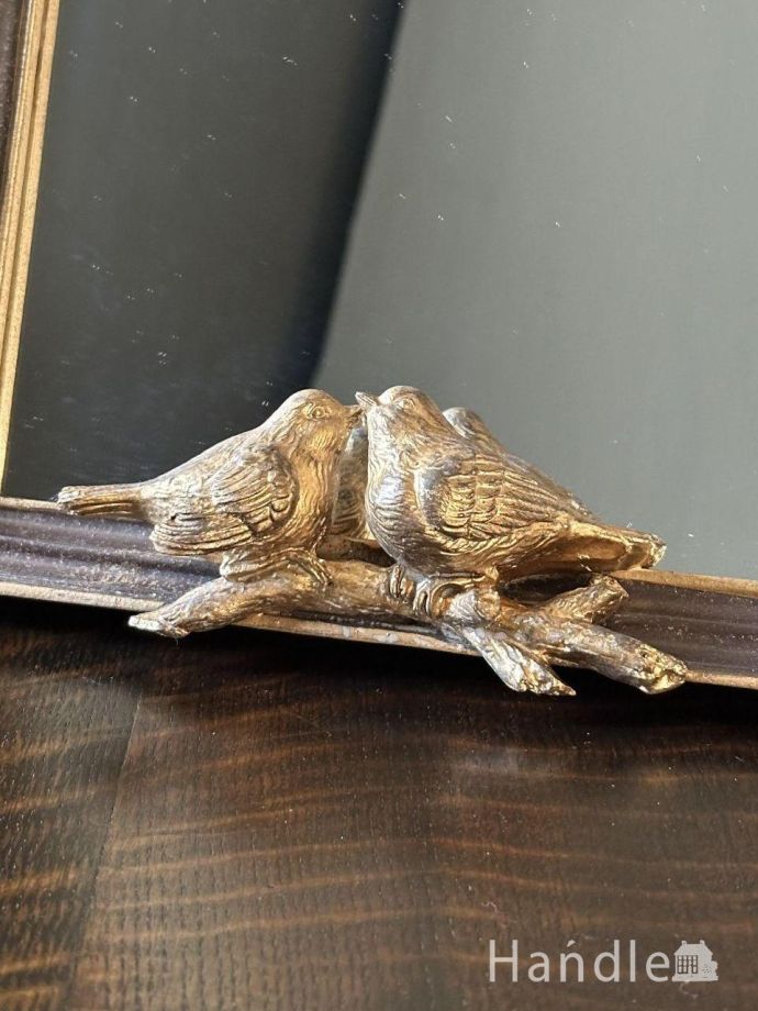 アンティーク風のスタンドミラー