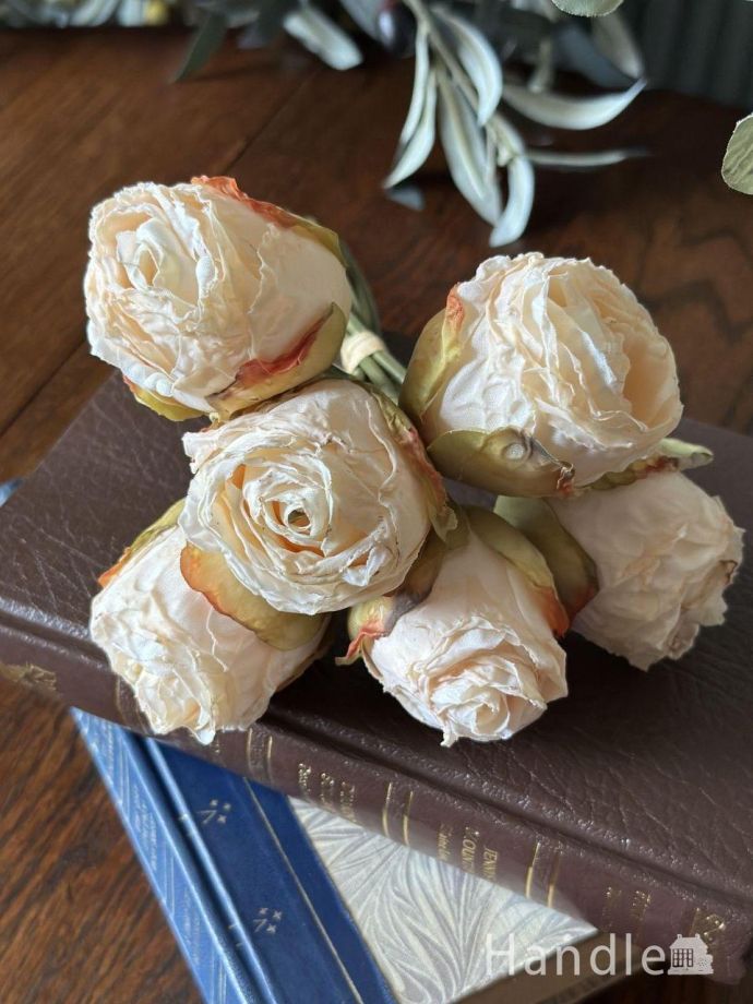 おしゃれなアーティシャルフラワー