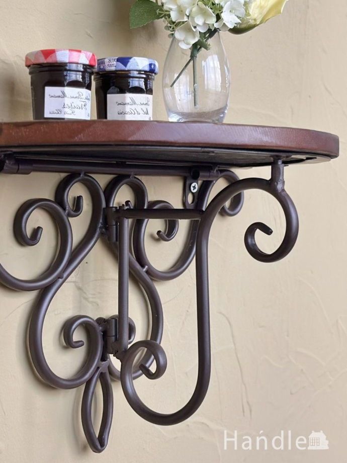 ウォールシェルフの装飾