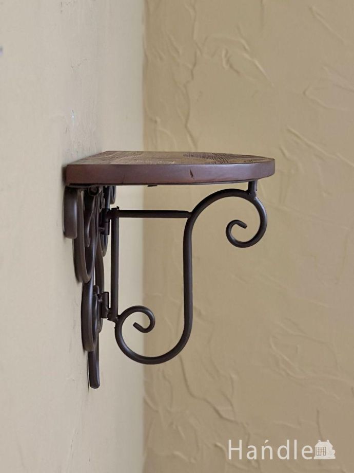 横から見たウォールシェルフ