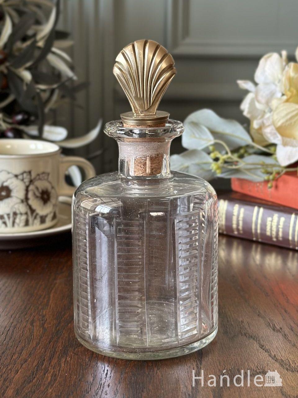 アンティーク風のおしゃれなガラス雑貨・ガラスボトル(シェルキャップ) (n21-101)