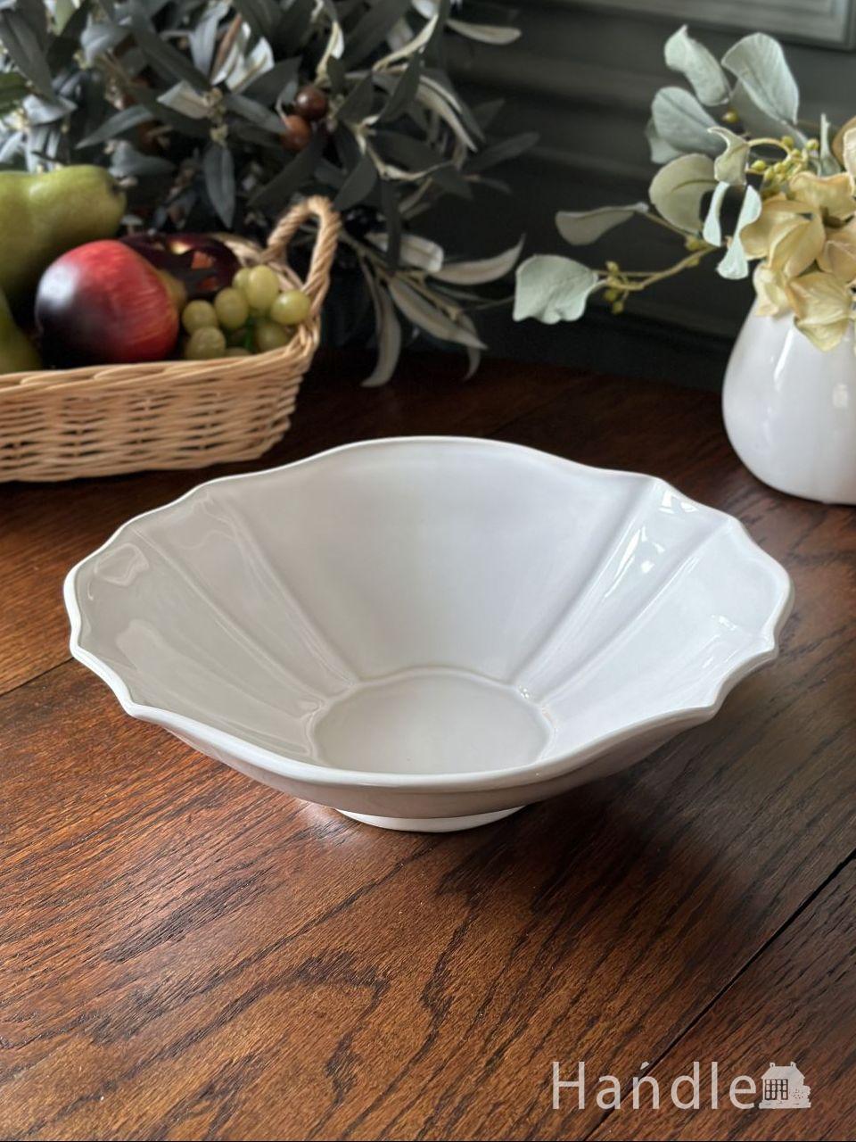 ナチュラルな雰囲気漂うアンティーク調の食器、スタジオエムのボウル(フェルメ・白) (n22-184)