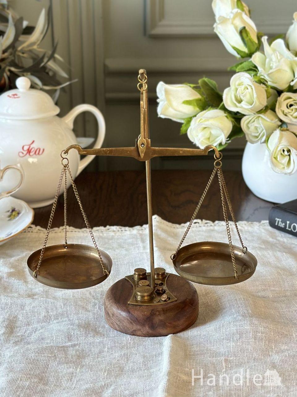 アンティーク調のおしゃれな天秤、木✕真鍮のコラボが可愛いミニスケール (n21-093)