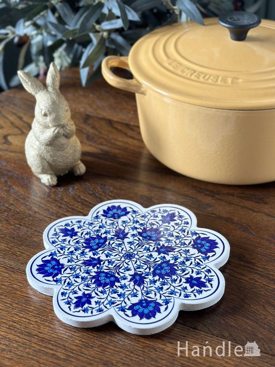 お花の形がとっても可愛いトリベット、トルコ生まれのイズニックコースター(ブルー) (n18-577)