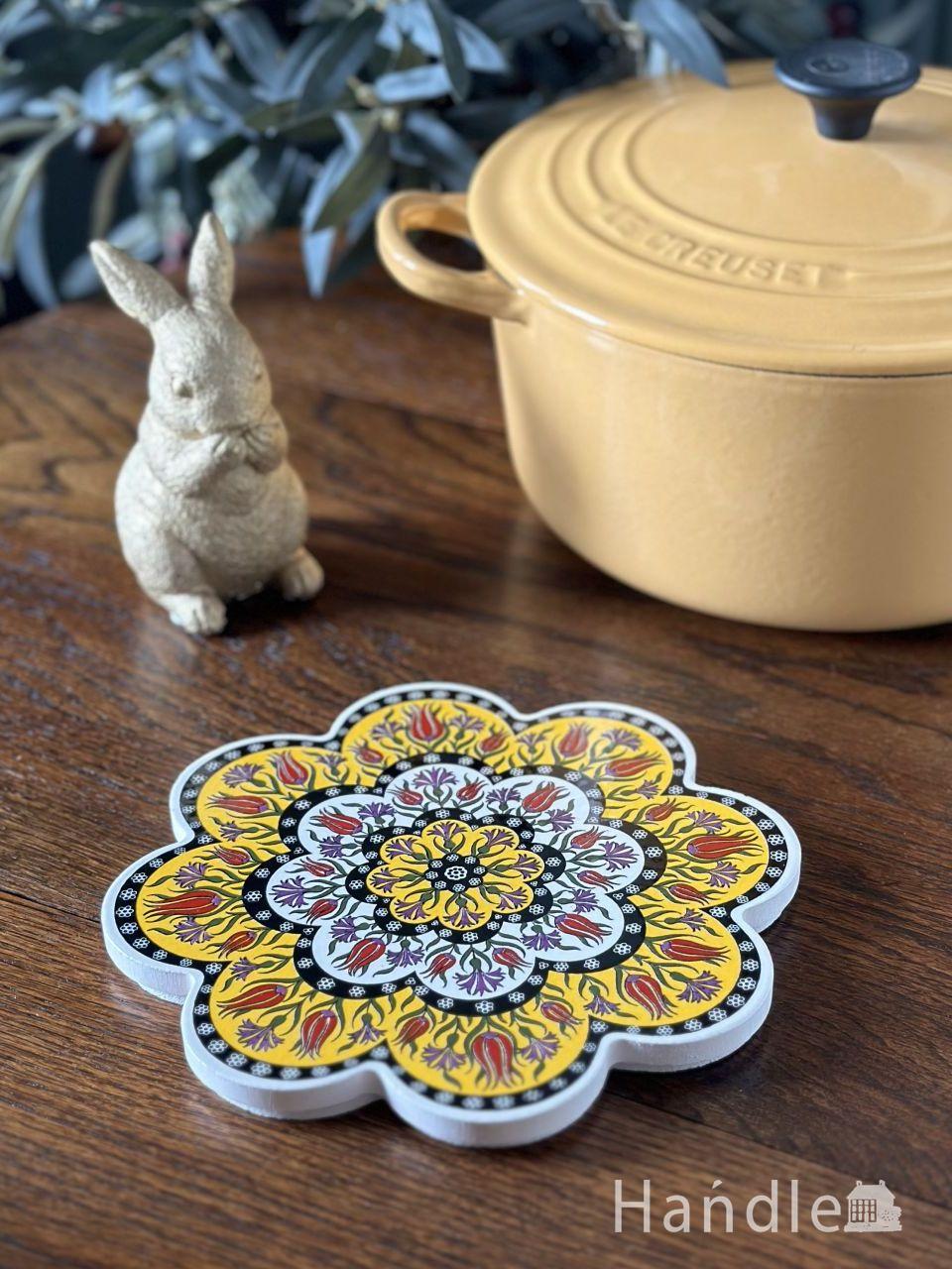 お花の形がとっても可愛いトリベット、トルコ生まれのイズニックコースター(イエロー) (n18-576)