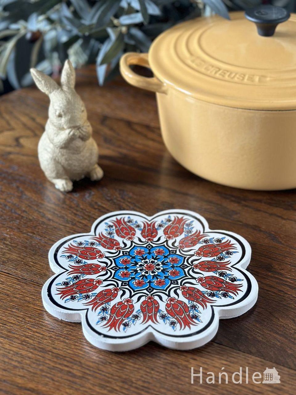 お花の形がとっても可愛いトリベット、トルコ生まれのイズニックコースター(レッド) (n22-202)