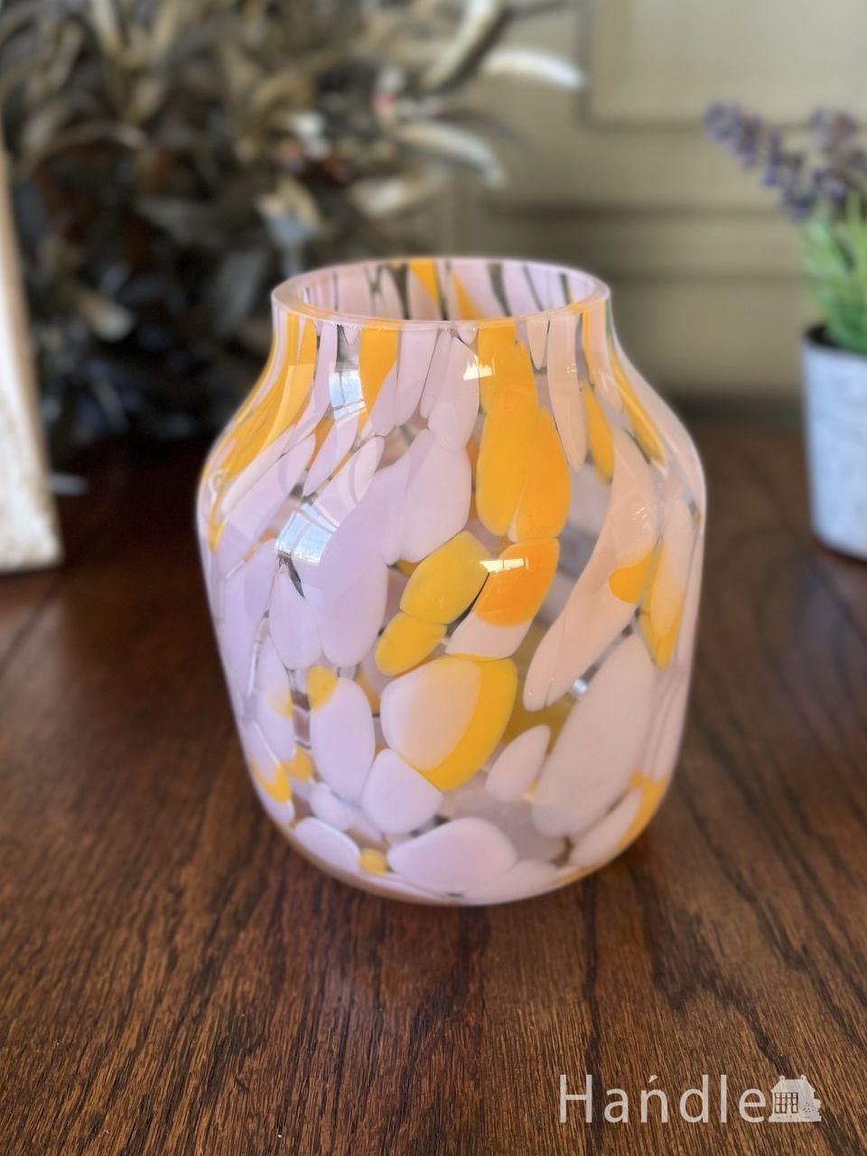 元気が出るオレンジ色の花器、マーブルガラスのおしゃれなフラワーベース (n22-218)