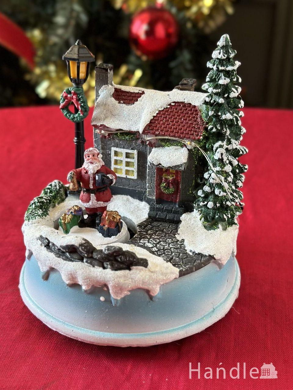 サンタさんがクルクル回る可愛いお家、クリスマスデコレーションLEDのオブジェ (cm-320)