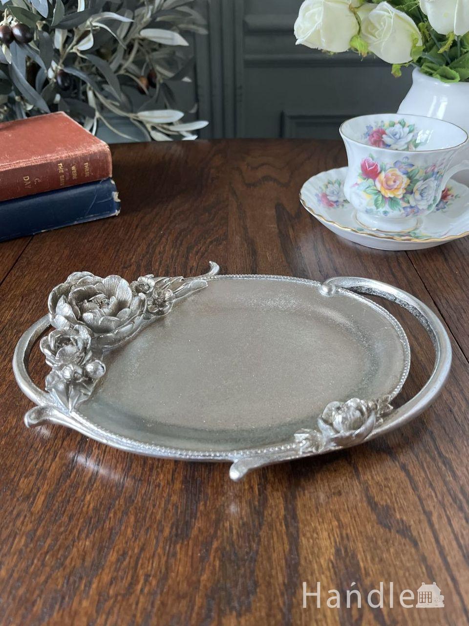 フレンチシックなアンティーク調のトレイ、薔薇のモチーフが豪華なアクセサリートレイ (n20-351)