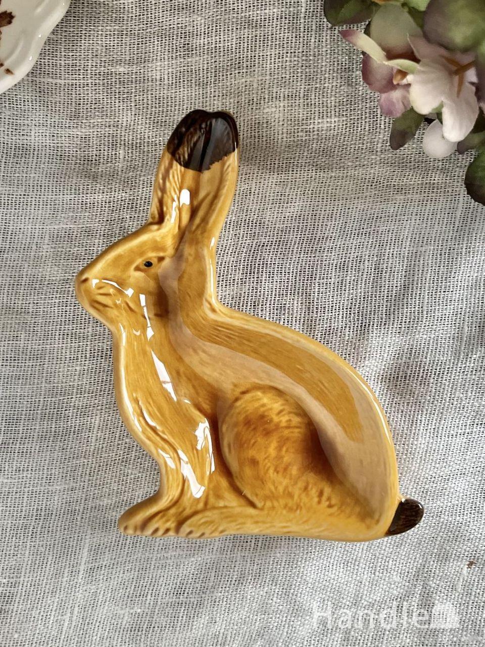 キャラメル色のウサギの形の可愛い小皿、スタジオエムのラパンプレート (n22-269)