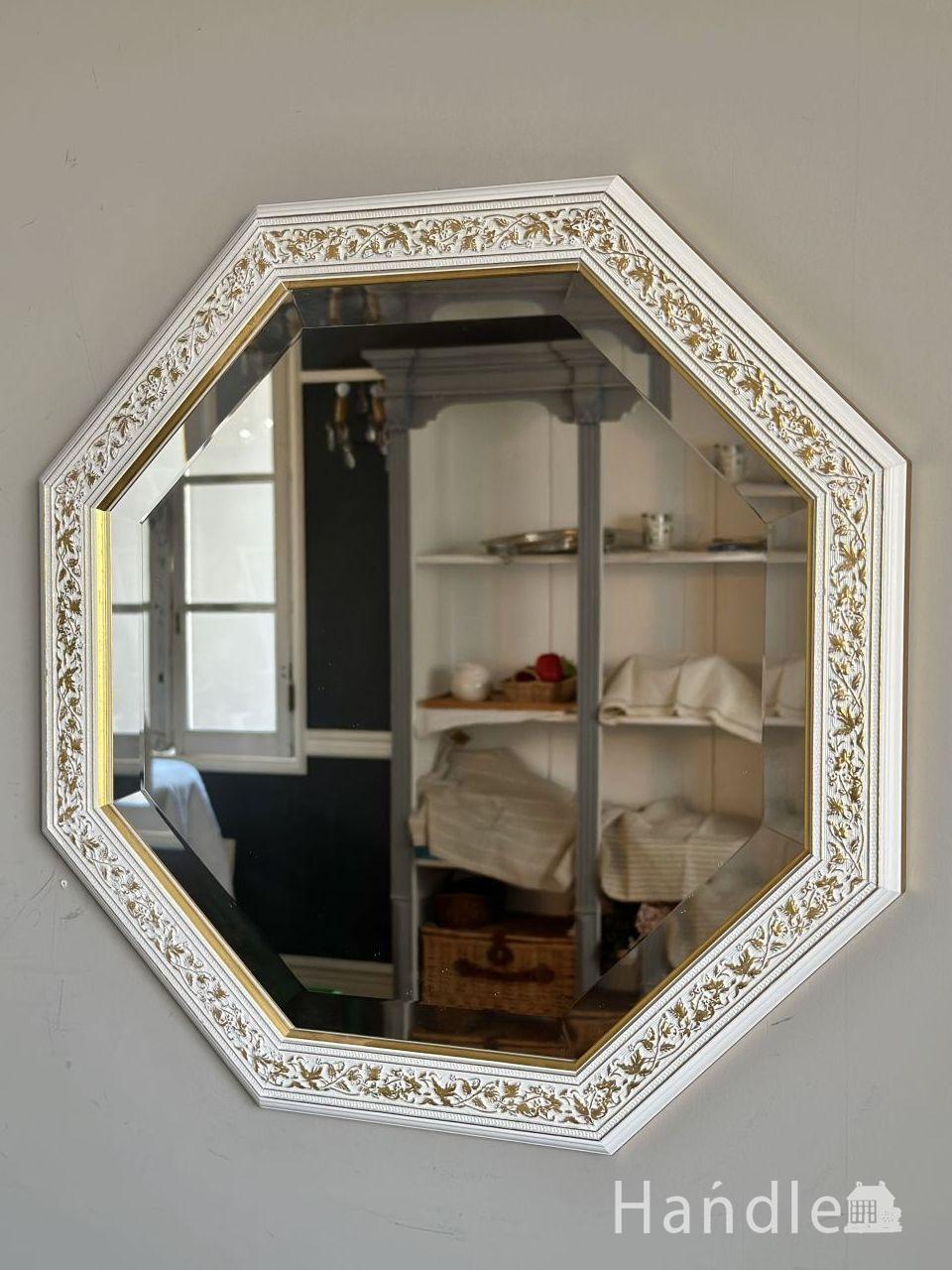 イタリアから届いた白い壁掛け鏡、華やかなウォールミラー (n21-130)