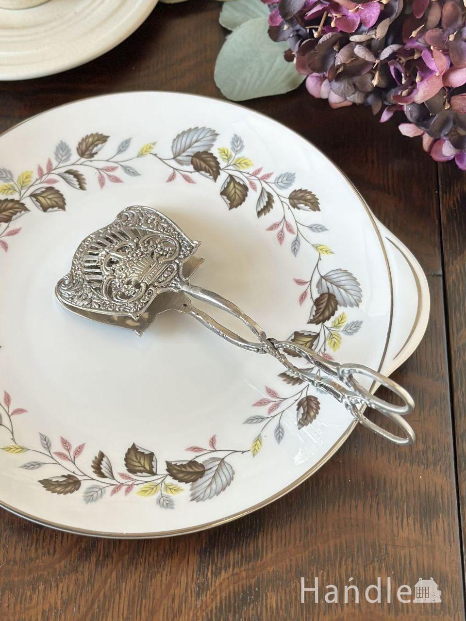 お花の型押し模様がとっても可愛いカトラリー、アンティーク調のおしゃれなケーキトング (n20-402)