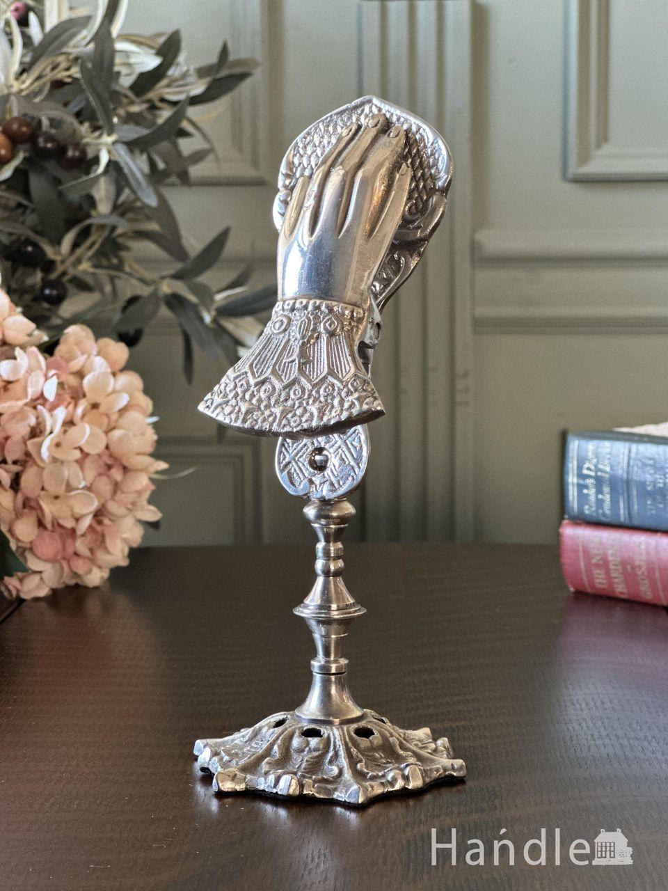 真鍮製の可愛いクリップスタンド、手袋をはめた英国淑女のフォトスタンド (n20-399)