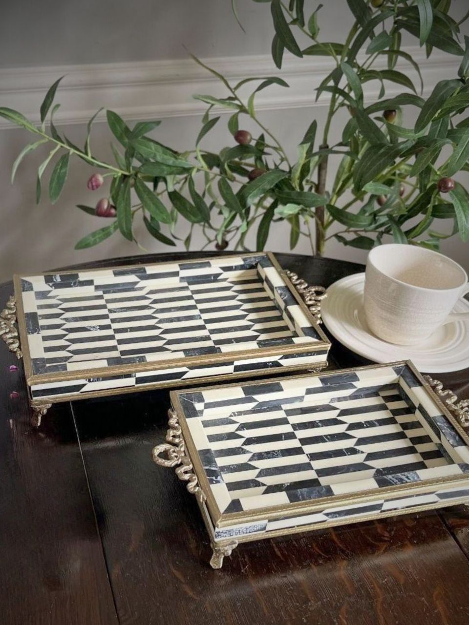 フランスアンティーク調のおしゃれなトレイ、黒×白の幾何学模様のアクセサリートレー (n20-410)